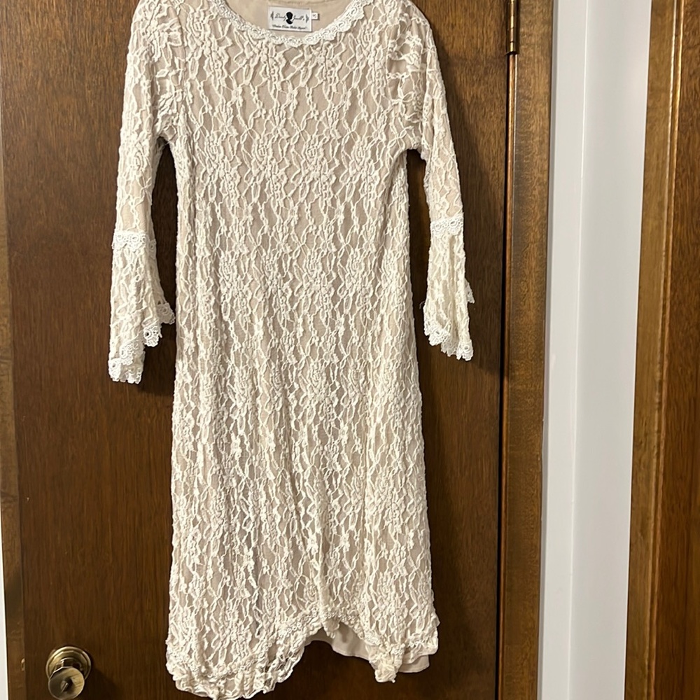 Elegant lace dress.
